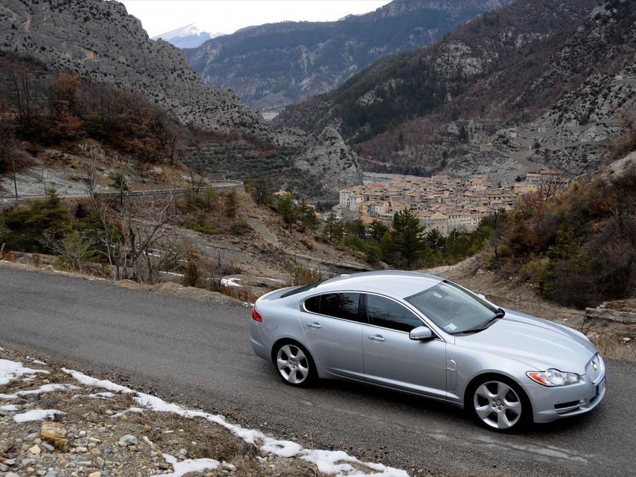  Jaguar XF Diesel S 2009 года  (фото 78 из 82)